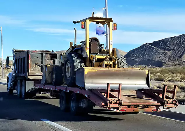 Why Choose Alaska Hauling Pros Over Other Heavy Equipment Shipping Companies?